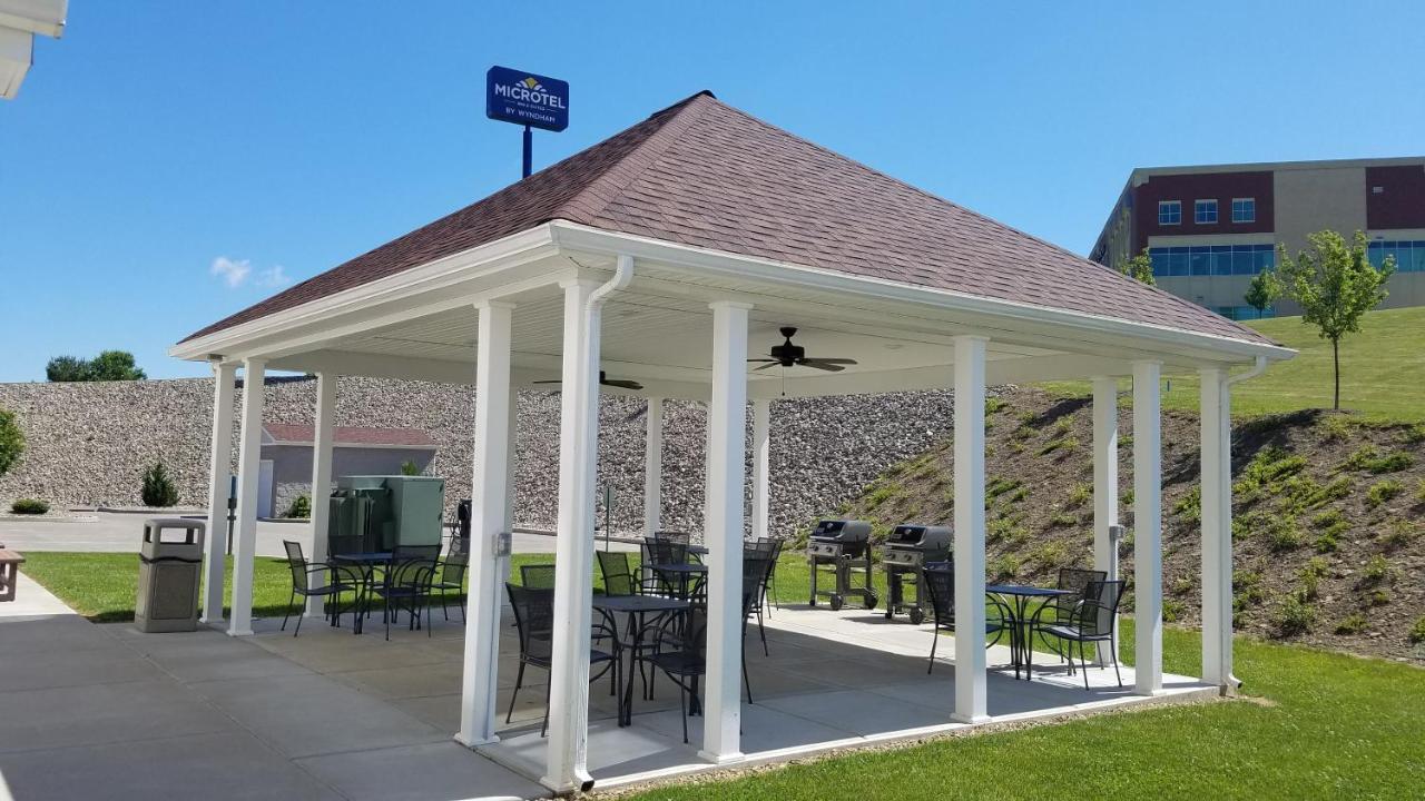 Microtel Inn & Suites By Wyndham Clarion Bagian luar foto