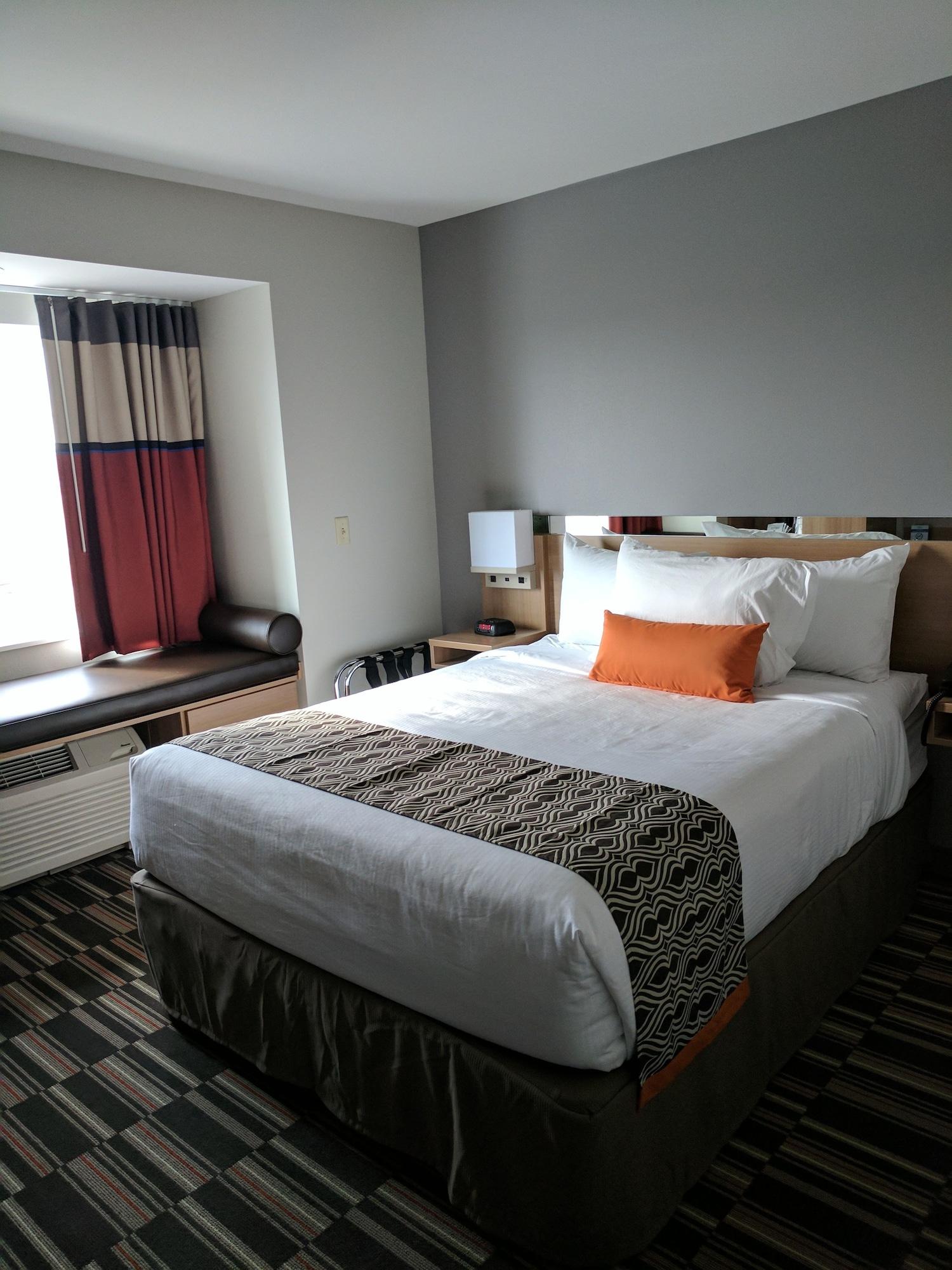 Microtel Inn & Suites By Wyndham Clarion Bagian luar foto
