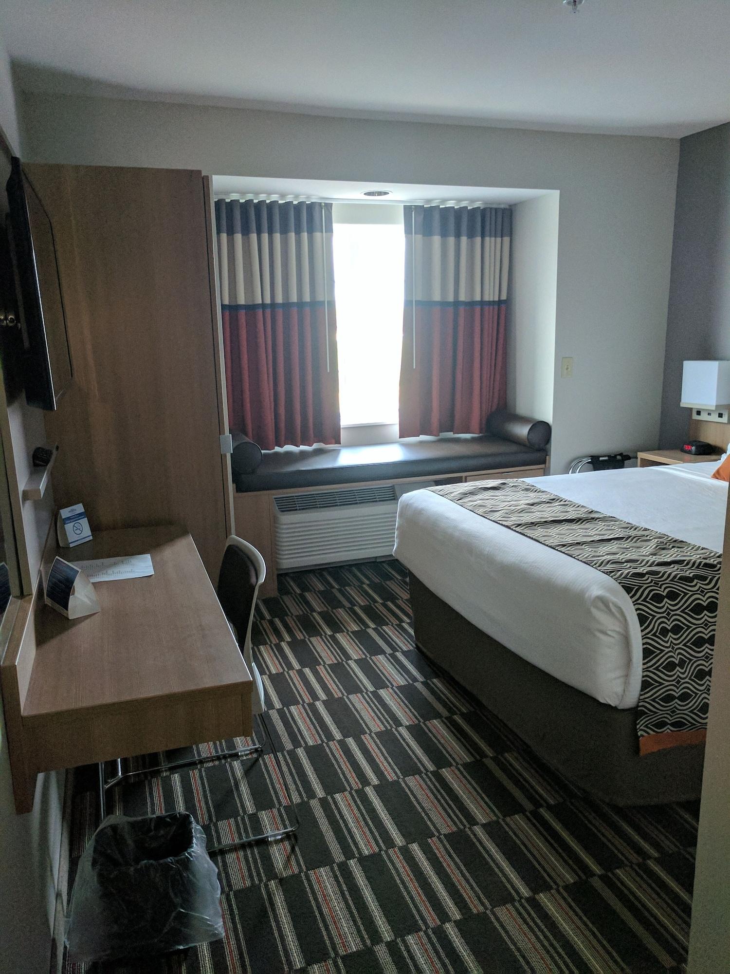 Microtel Inn & Suites By Wyndham Clarion Bagian luar foto