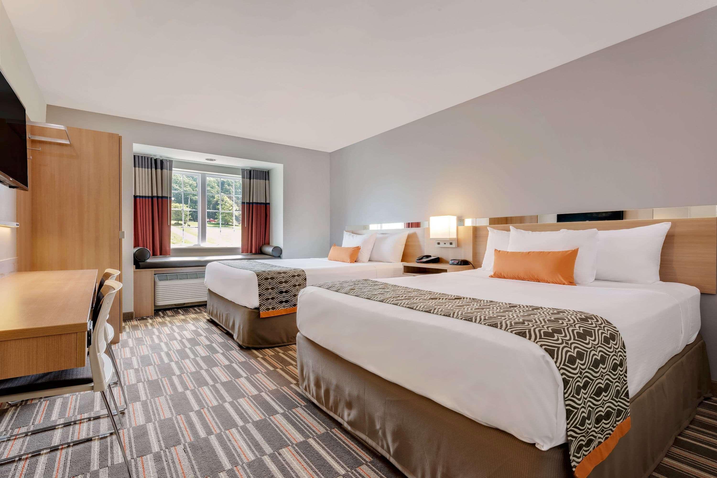 Microtel Inn & Suites By Wyndham Clarion Bagian luar foto
