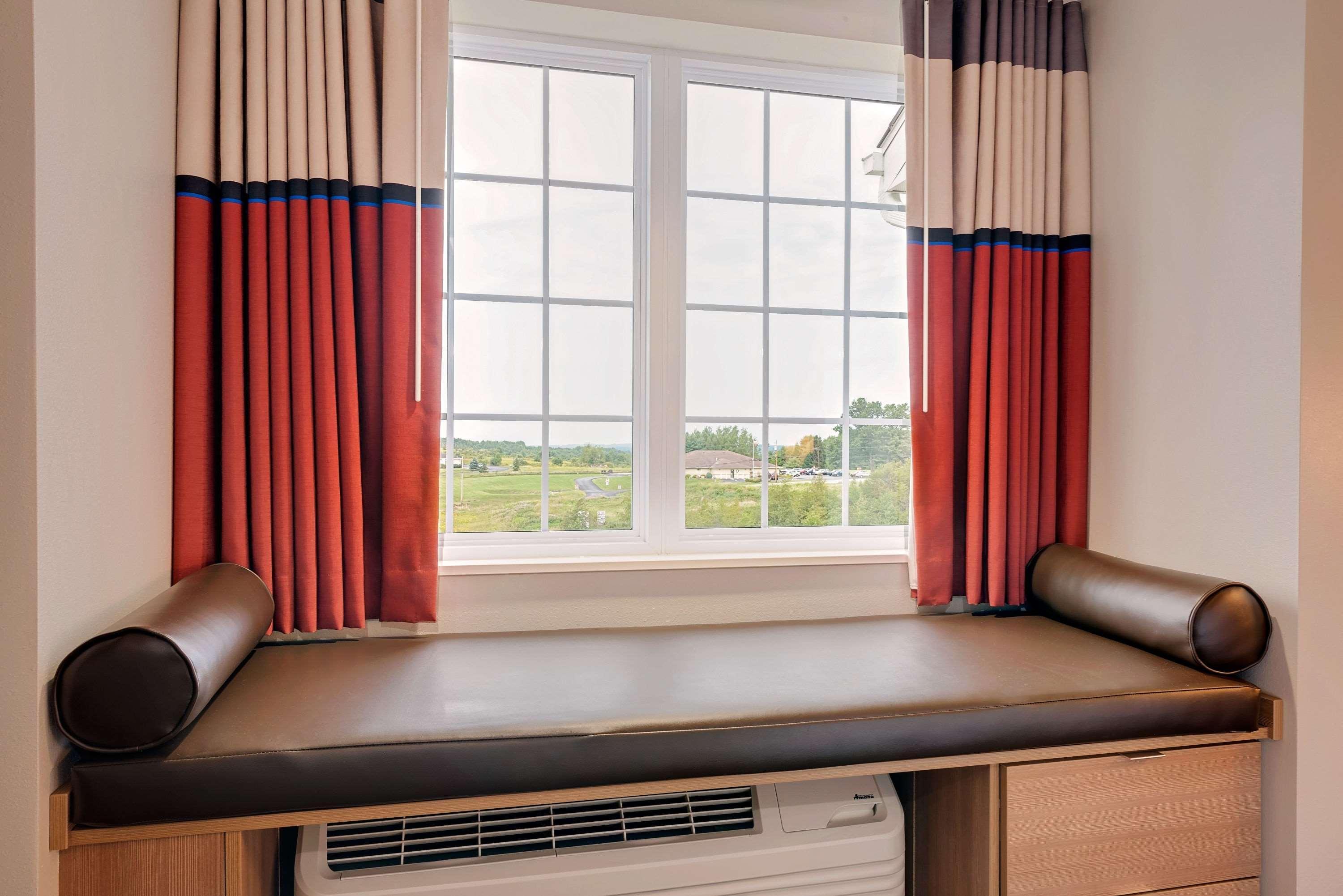 Microtel Inn & Suites By Wyndham Clarion Bagian luar foto