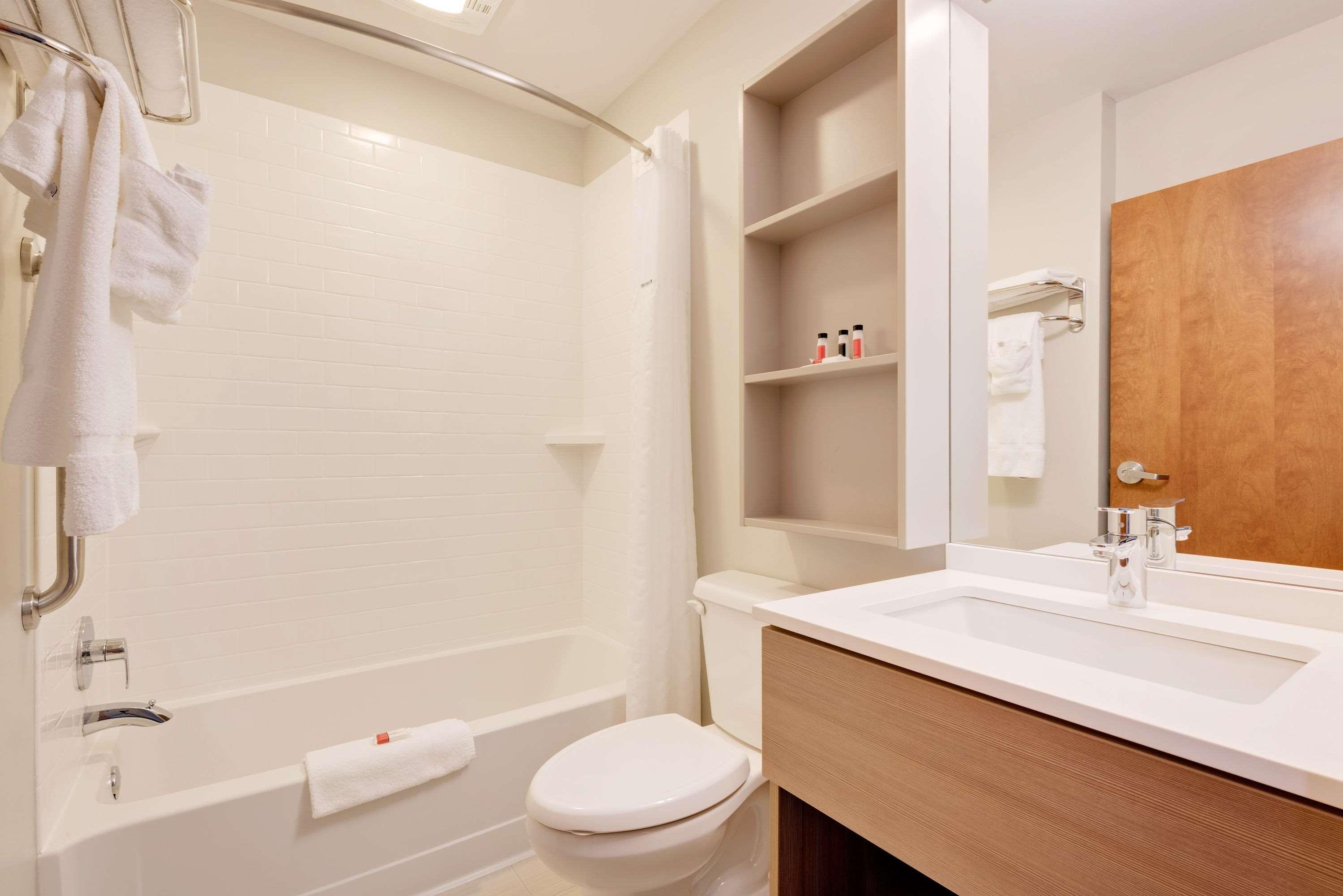 Microtel Inn & Suites By Wyndham Clarion Bagian luar foto