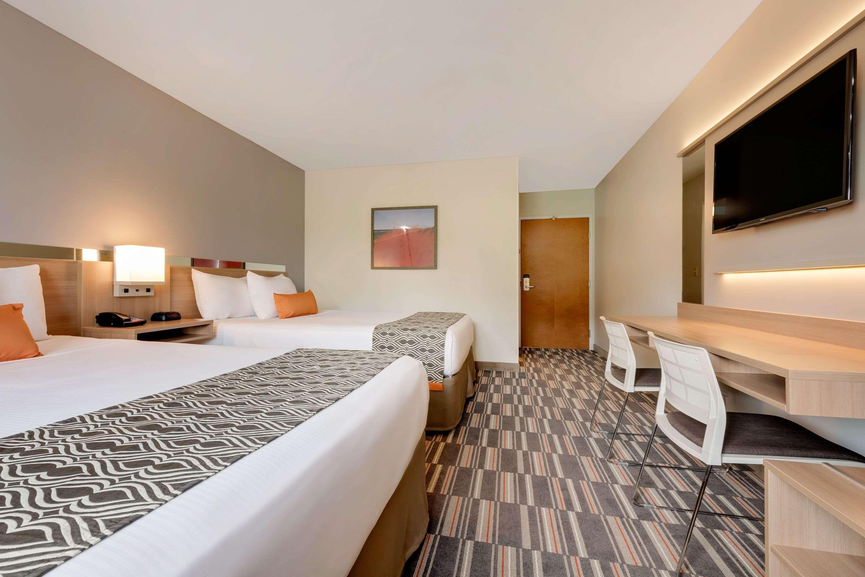 Microtel Inn & Suites By Wyndham Clarion Bagian luar foto