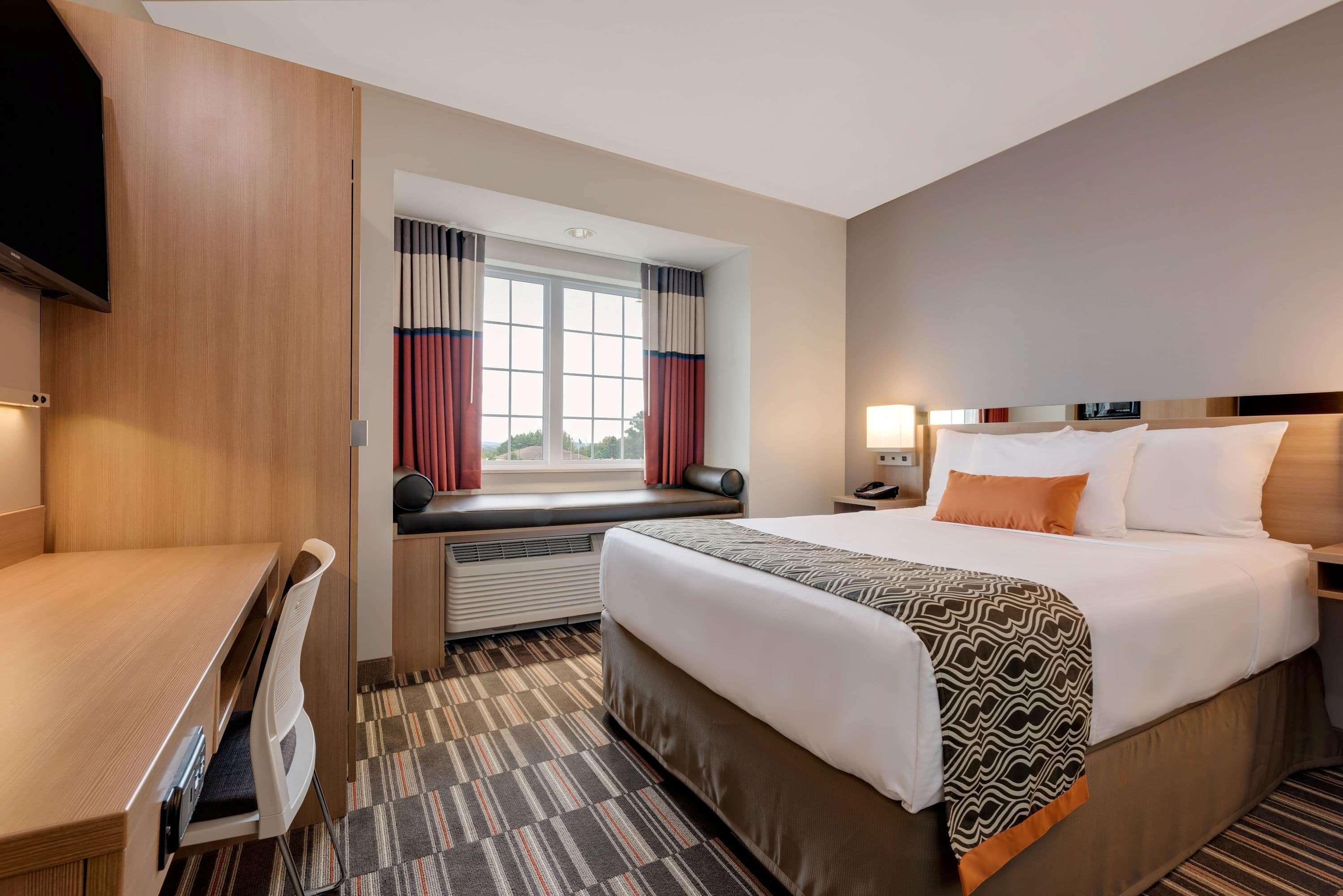 Microtel Inn & Suites By Wyndham Clarion Bagian luar foto