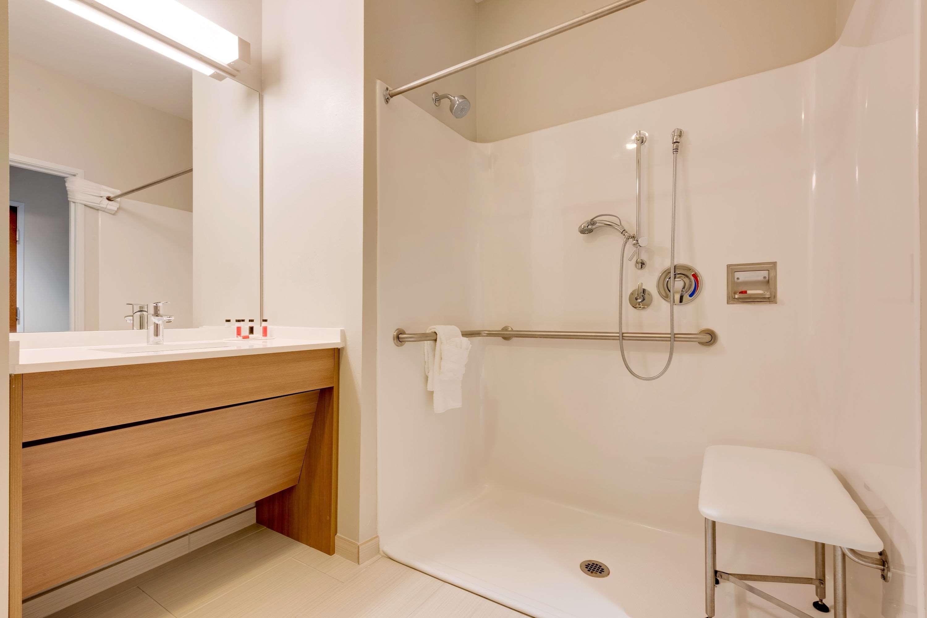 Microtel Inn & Suites By Wyndham Clarion Bagian luar foto
