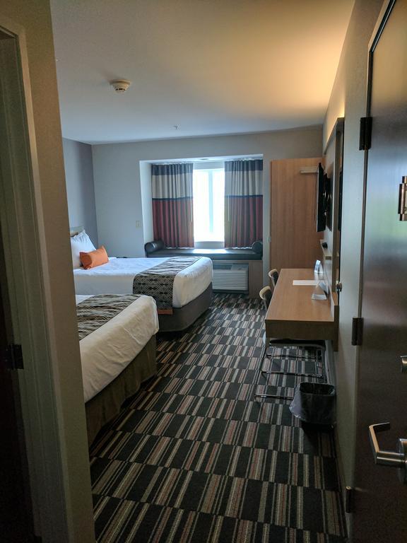 Microtel Inn & Suites By Wyndham Clarion Bagian luar foto