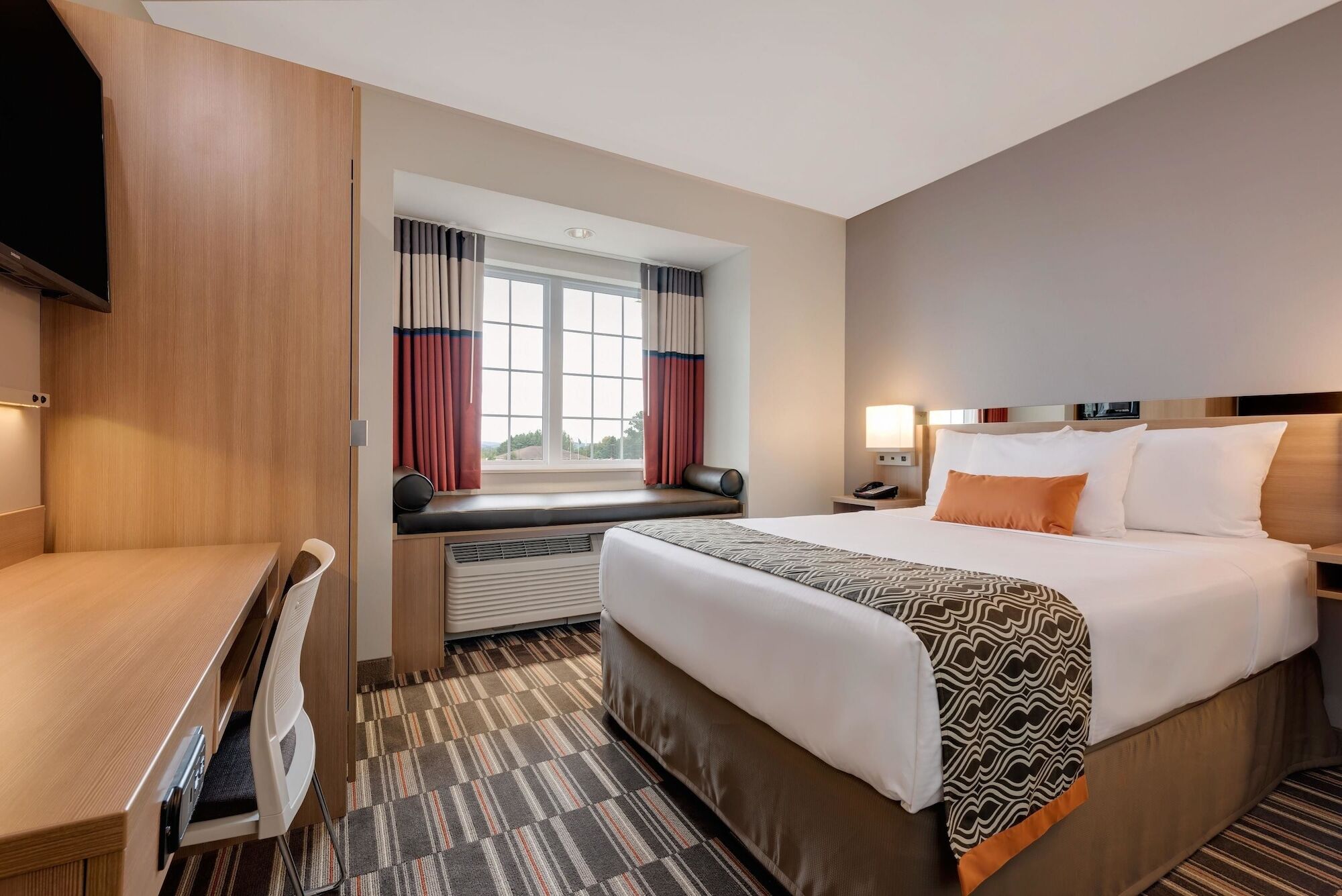 Microtel Inn & Suites By Wyndham Clarion Bagian luar foto