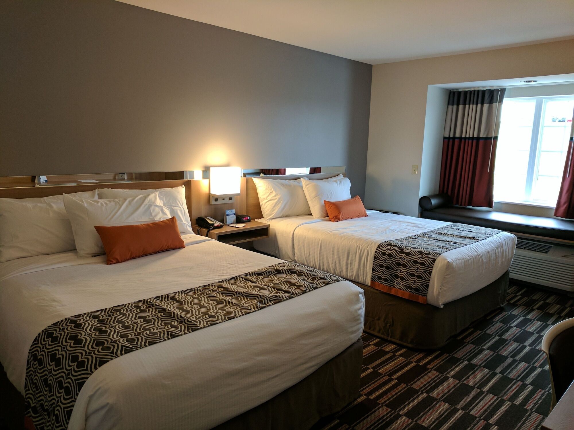 Microtel Inn & Suites By Wyndham Clarion Bagian luar foto